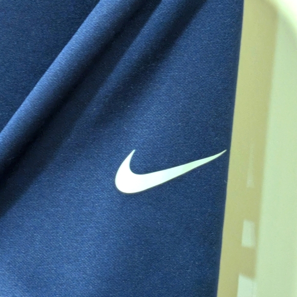 EUC Nike L Women's Navy Blue Just Do It Hoodie with Net Lined Hood - Picture 2 of 4